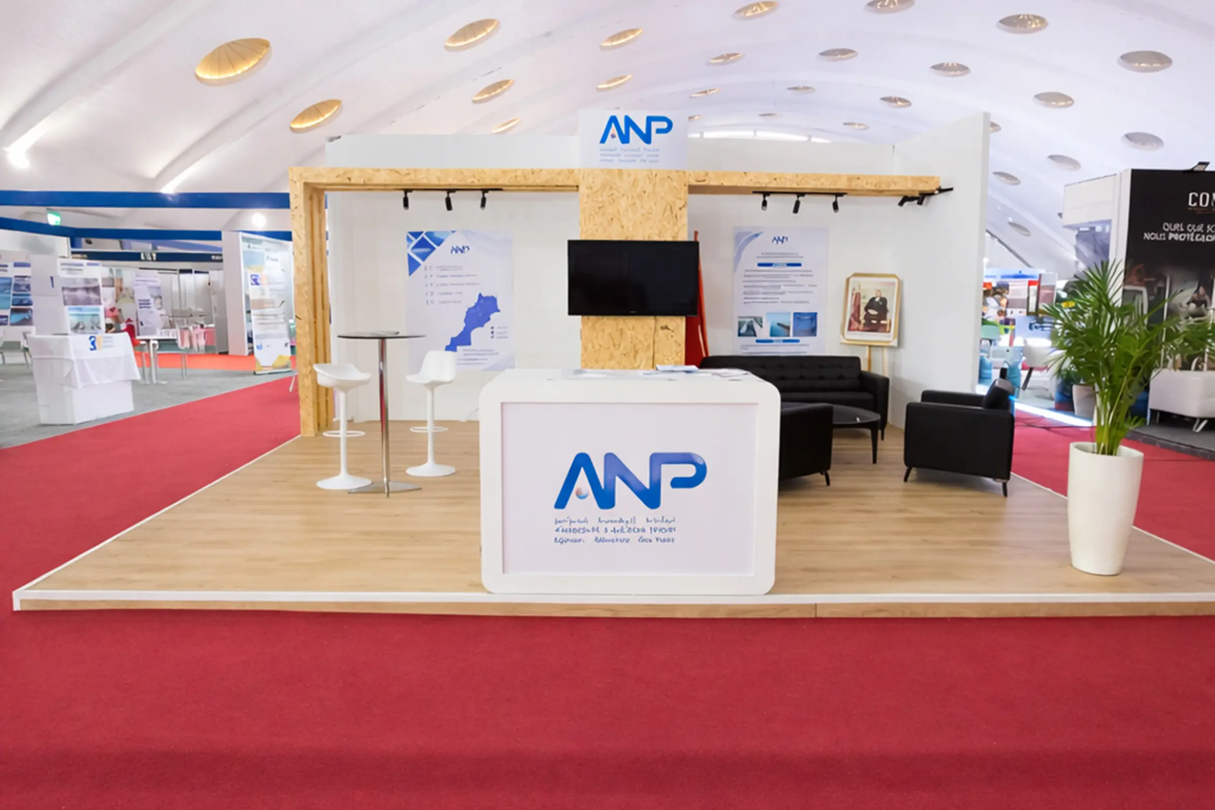 Vue frontale du stand ANP au SISTEP 2025 à Casablanca, stand d’exposition professionnel conçu pour les échanges B2B