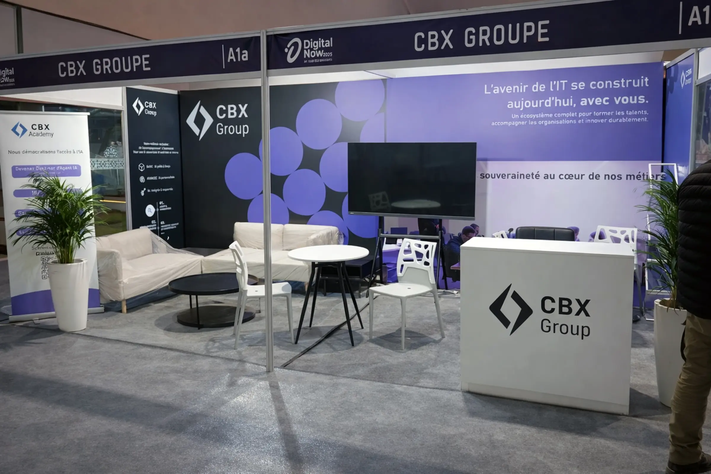 Stand CBX au Digital Now 2025 à Casablanca, vue frontale d’un stand d’exposition professionnel dédié aux solutions SAP et à la transformation digitale
