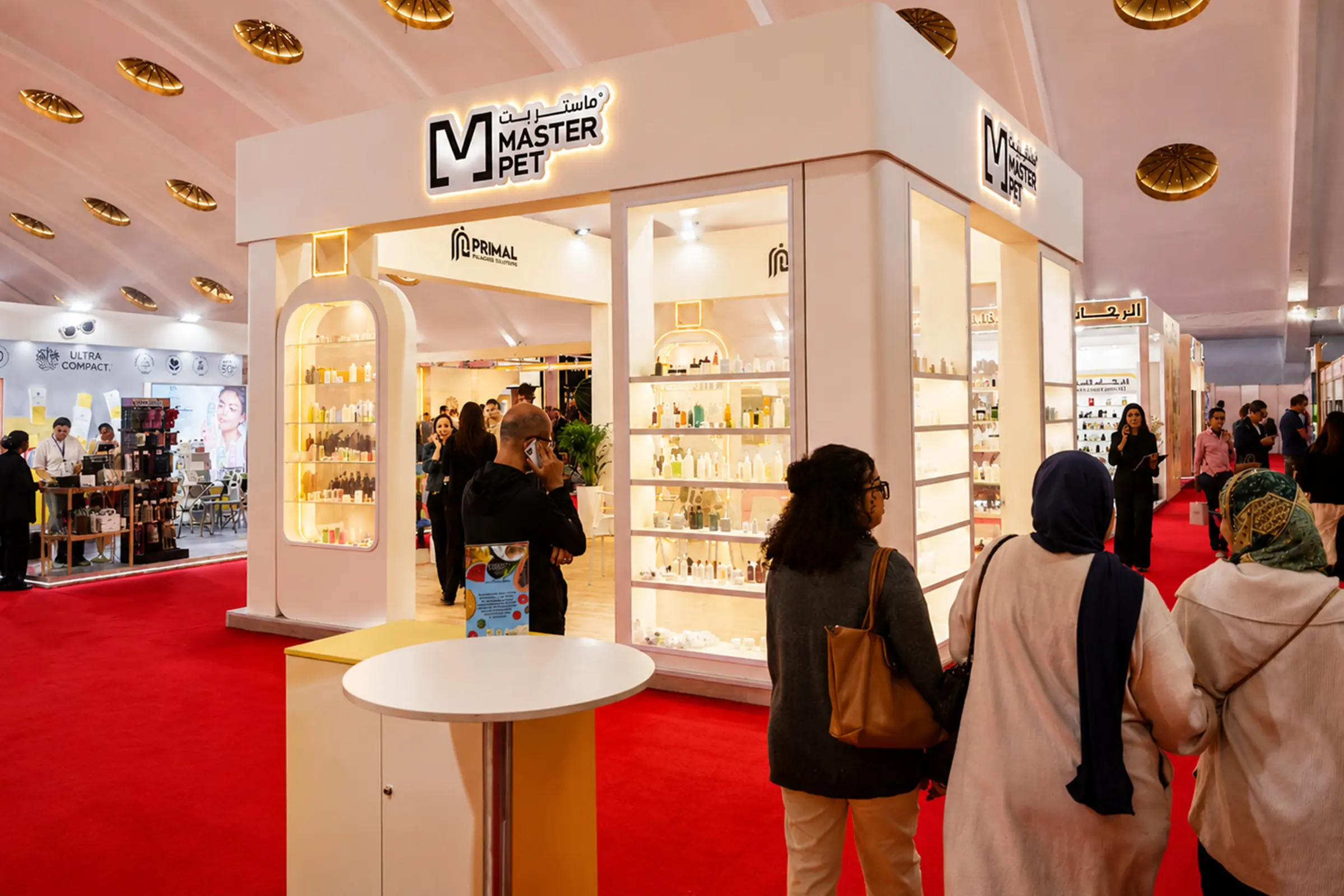 Vue intérieure du Stand Master Pet au salon Cosmetista Expo Casablanca 2026 , design contemporain, structure ouverte.