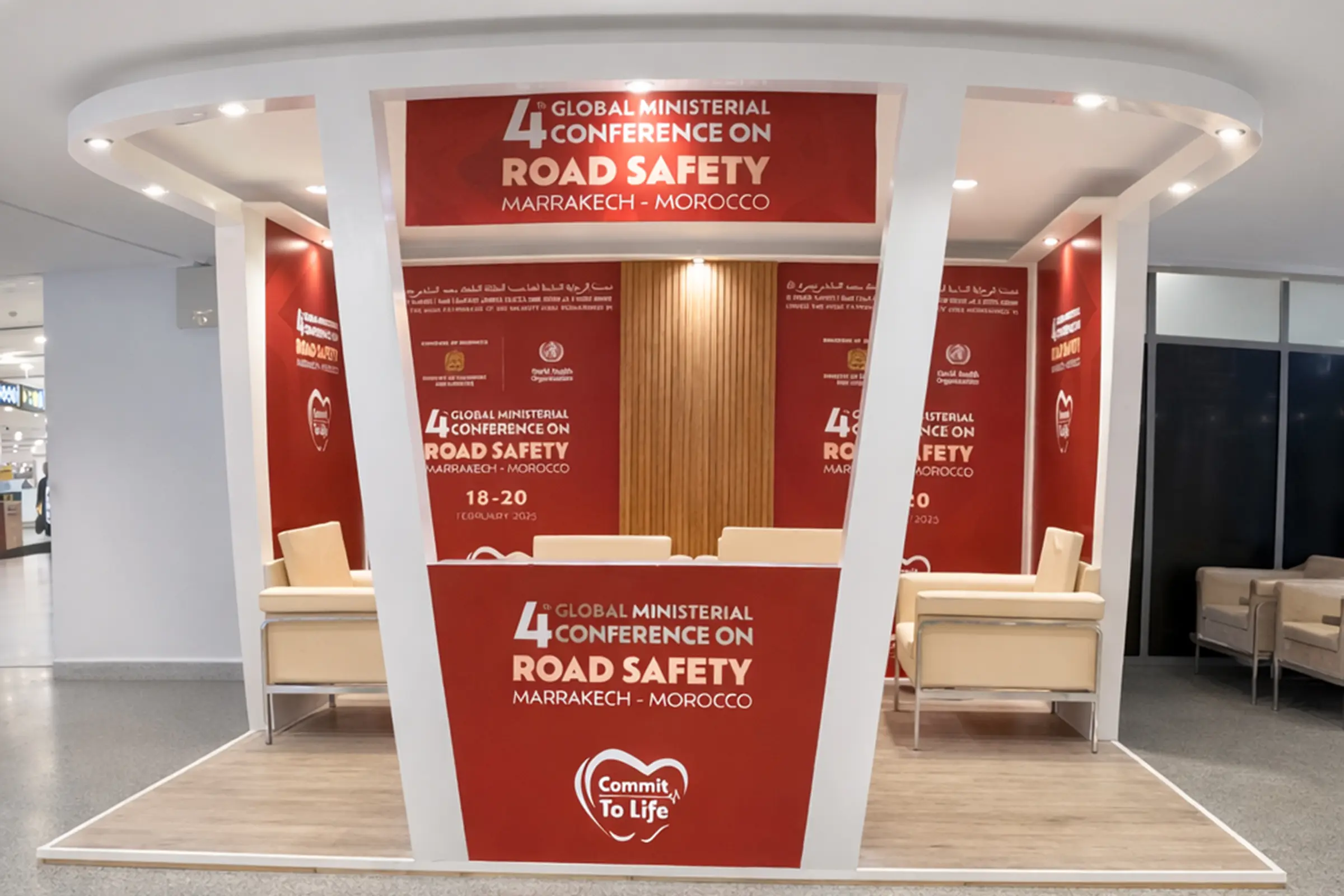 Stand institutionnel à la Conférence Ministérielle Mondiale de la Sécurité Routière 2025, aménagement événementiel officiel